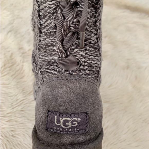 Isla Ugg Boot - Picture 2 of 4